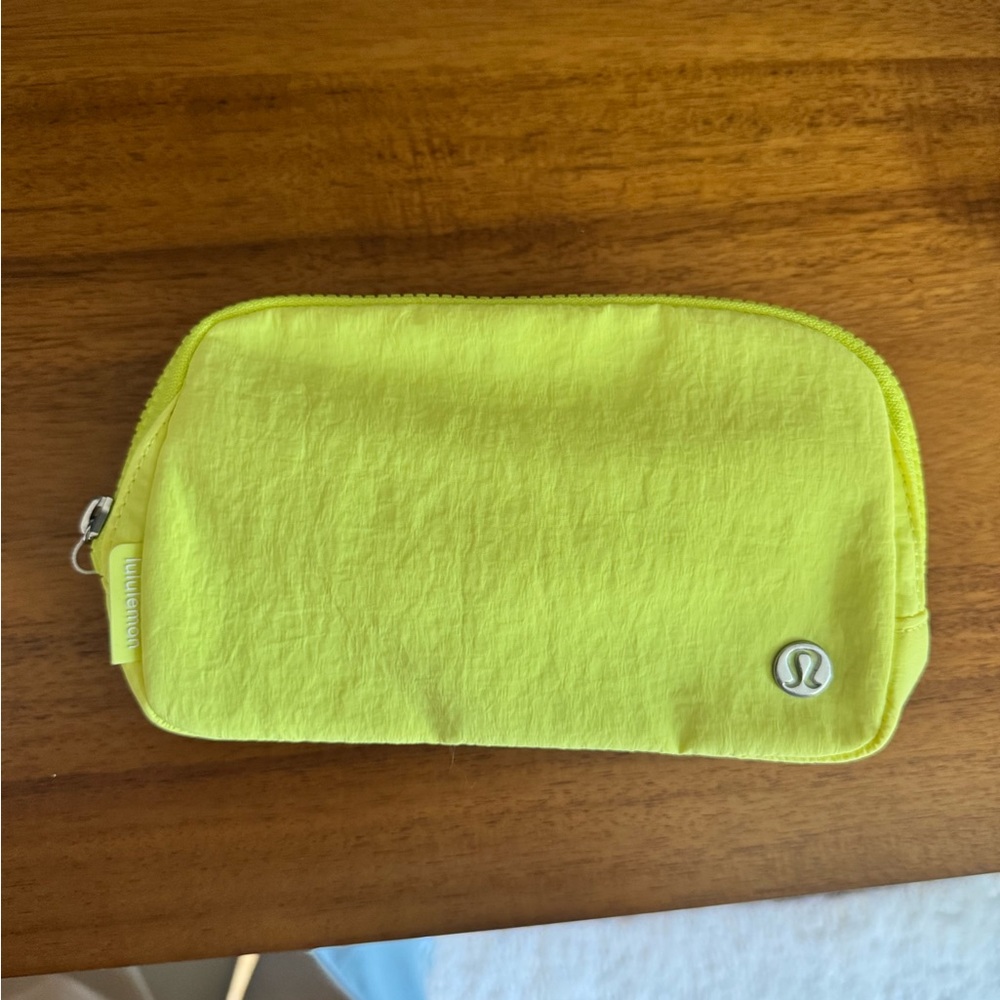 Lululemon - Everyday Belt Bag